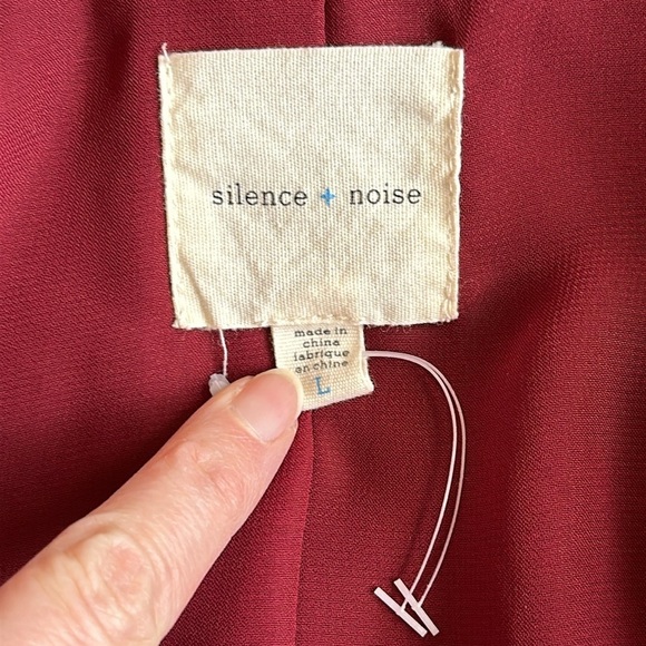 Urban Outfitters silence + noise Burgundy Maroon Draped Blazer Cardigan Large - Picture 7 of 12